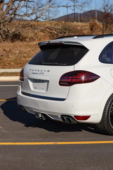 2013 Porsche 958 Cayenne GTS - Image 26 of 31