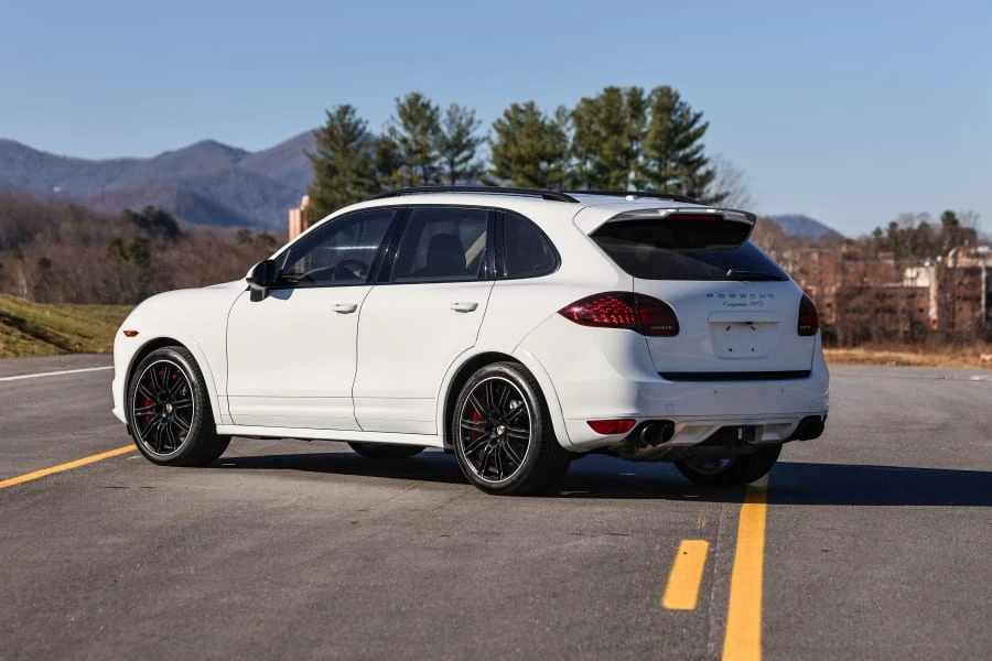 2013 Porsche 958 Cayenne GTS - Image 10 of 31