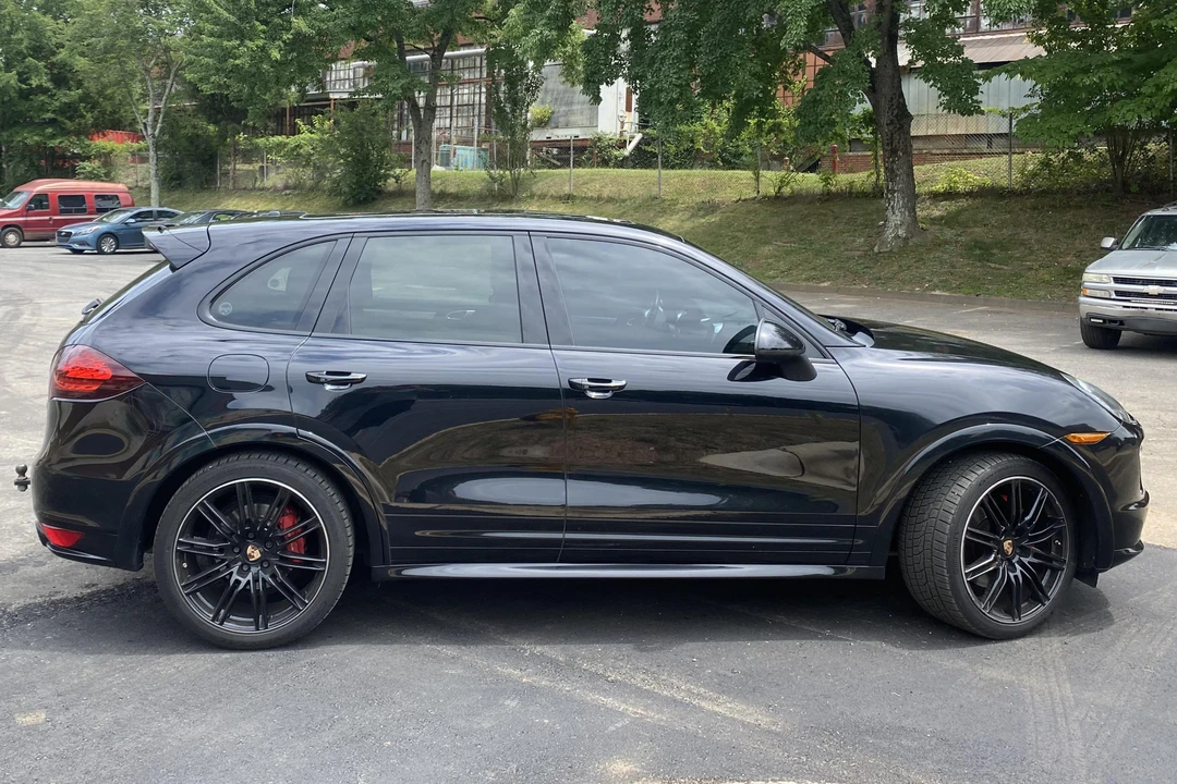 2013 Porsche 958 Cayenne GTS - Image 3 of 5