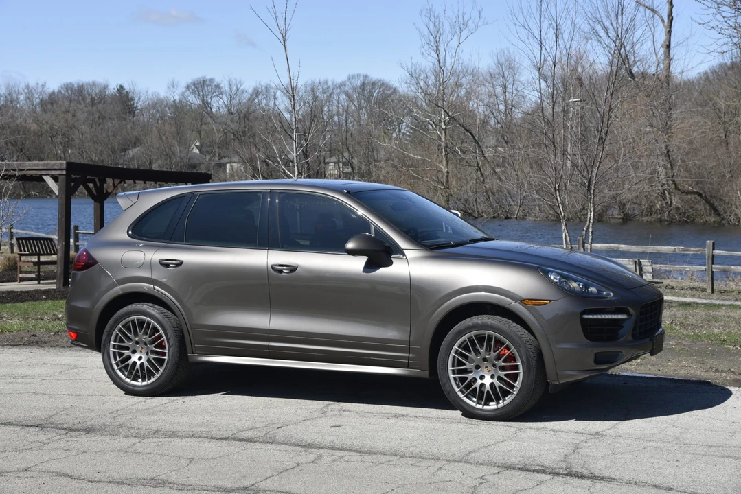 2013 Porsche 958 Cayenne GTS - Image 2 of 31