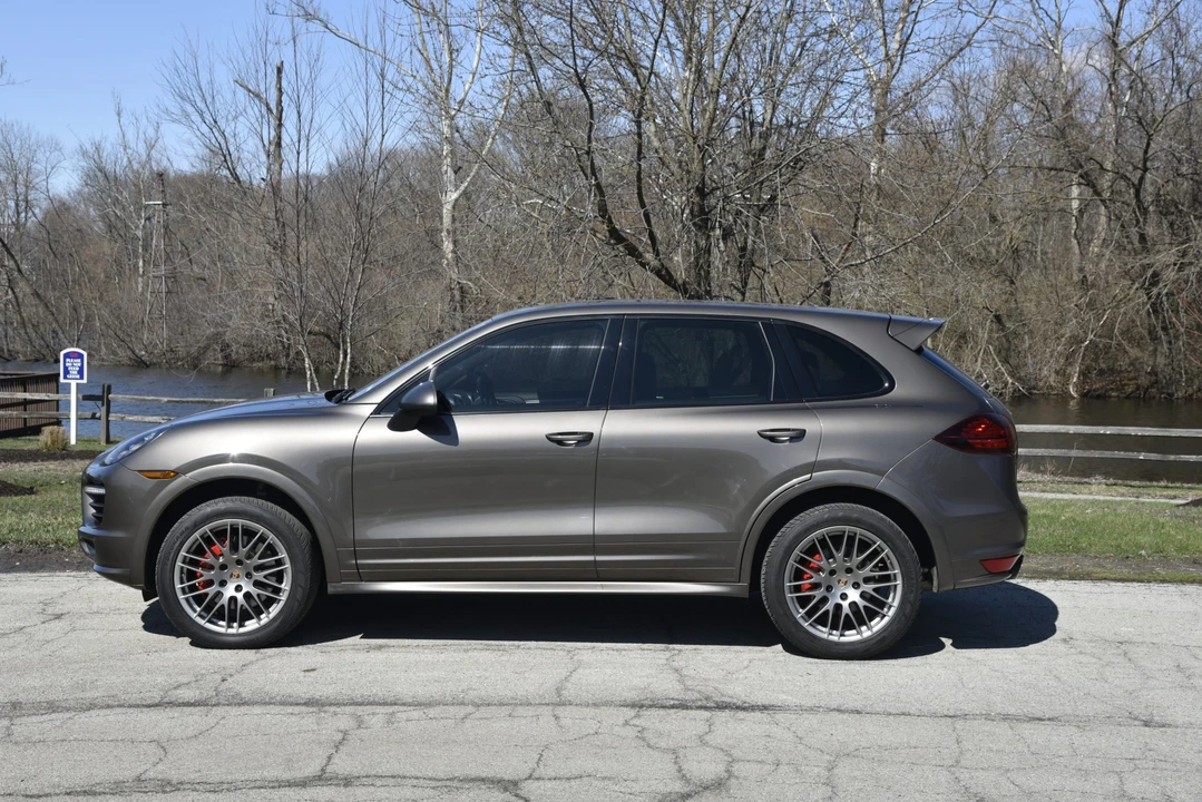 2013 Porsche 958 Cayenne GTS - Image 27 of 31