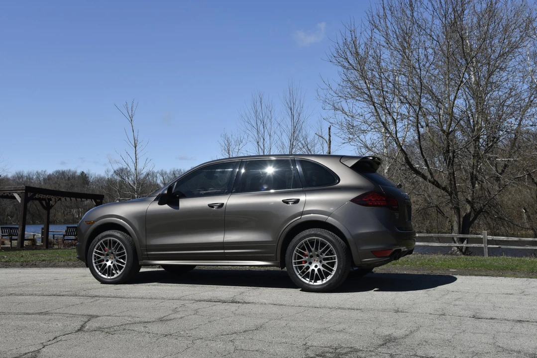 2013 Porsche 958 Cayenne GTS - Image 28 of 31