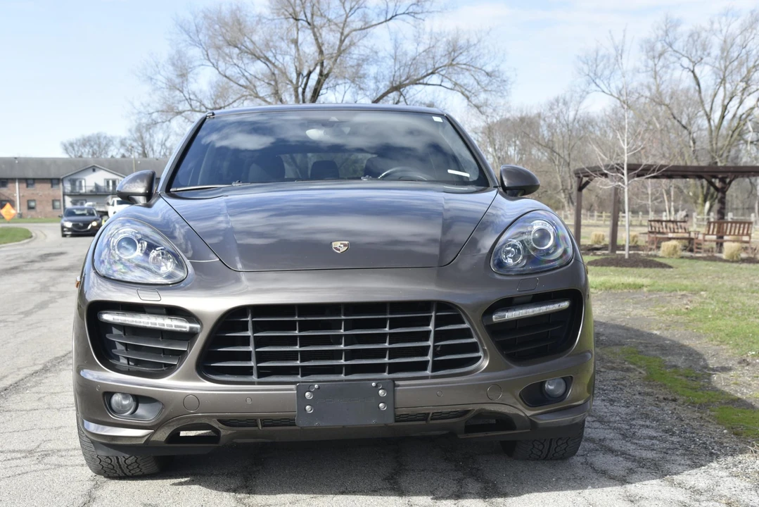 2013 Porsche 958 Cayenne GTS - Image 9 of 31