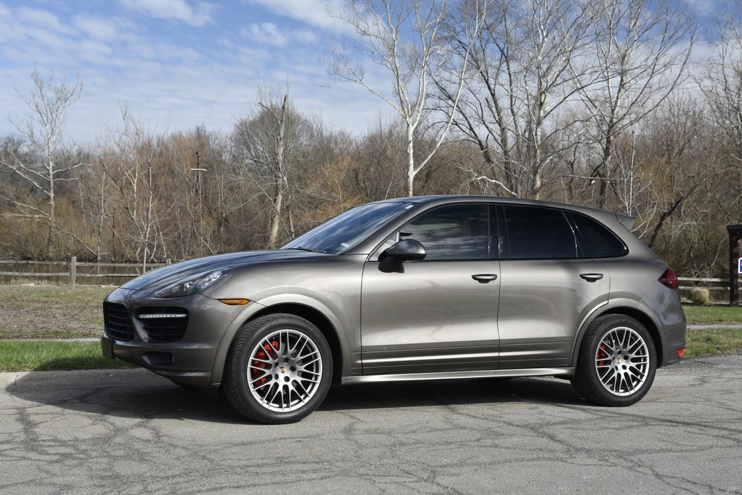 2013 Porsche 958 Cayenne GTS - Image 19 of 31