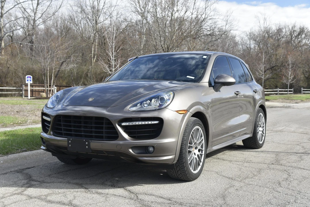 2013 Porsche 958 Cayenne GTS - Image 14 of 31
