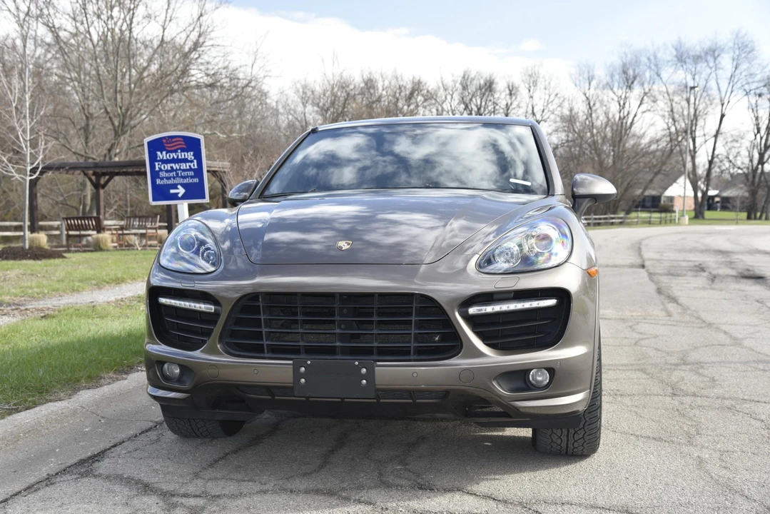 2013 Porsche 958 Cayenne GTS - Image 10 of 31