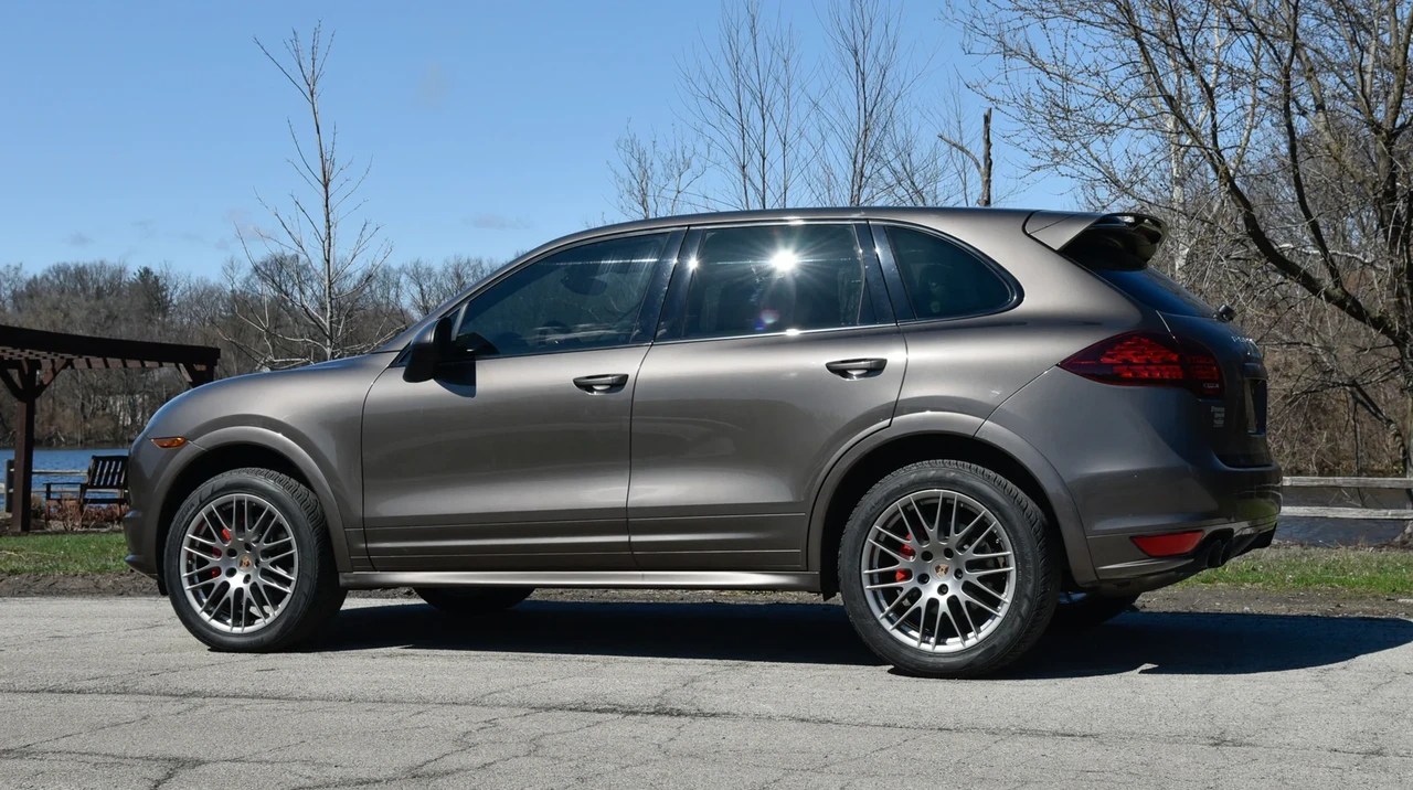 2013 Porsche 958 Cayenne GTS - Image 12 of 31