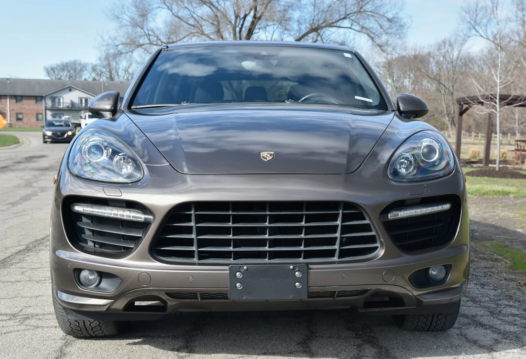 2013 Porsche 958 Cayenne GTS - Image 2 of 31
