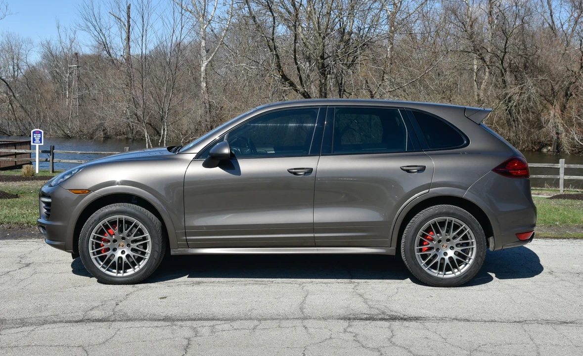 2013 Porsche 958 Cayenne GTS - Image 8 of 31