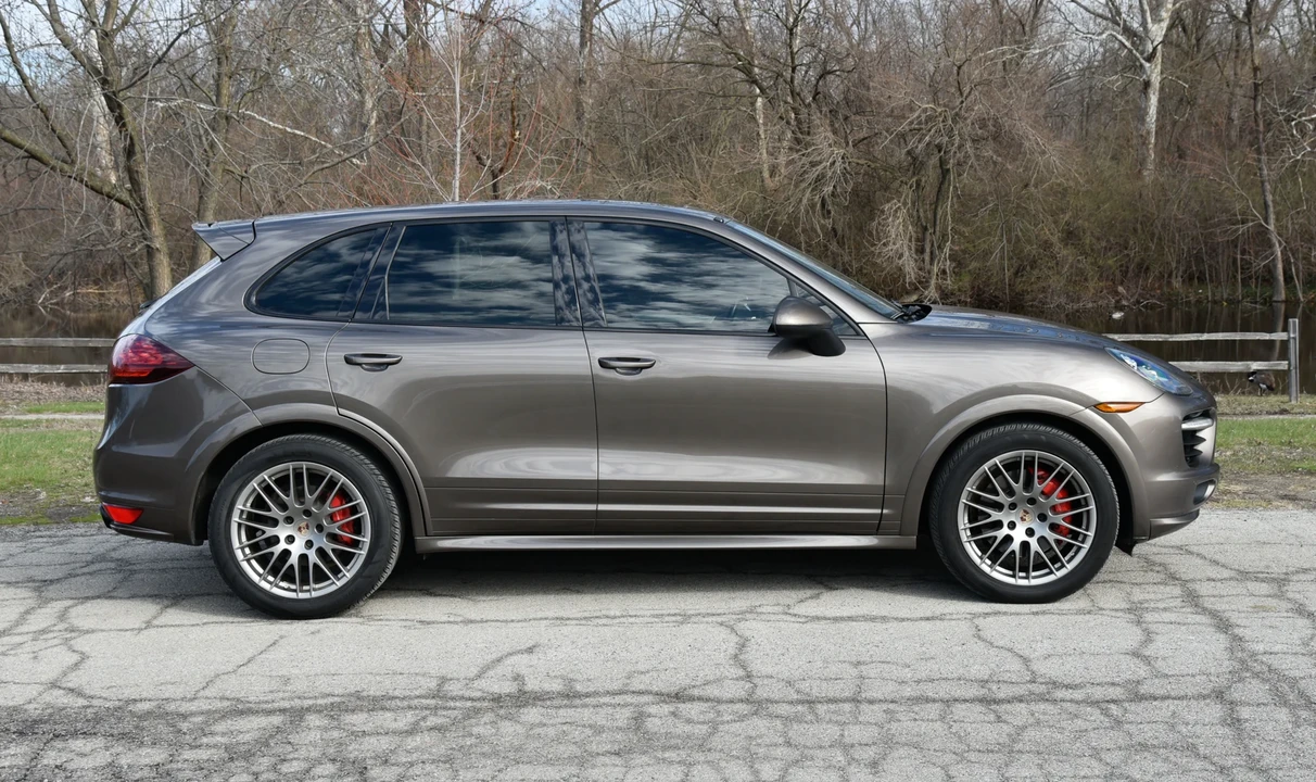 2013 Porsche 958 Cayenne GTS - Image 26 of 31