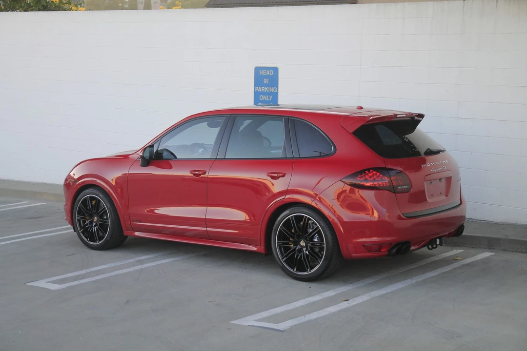 2013 Porsche 958 Cayenne GTS - Image 10 of 31
