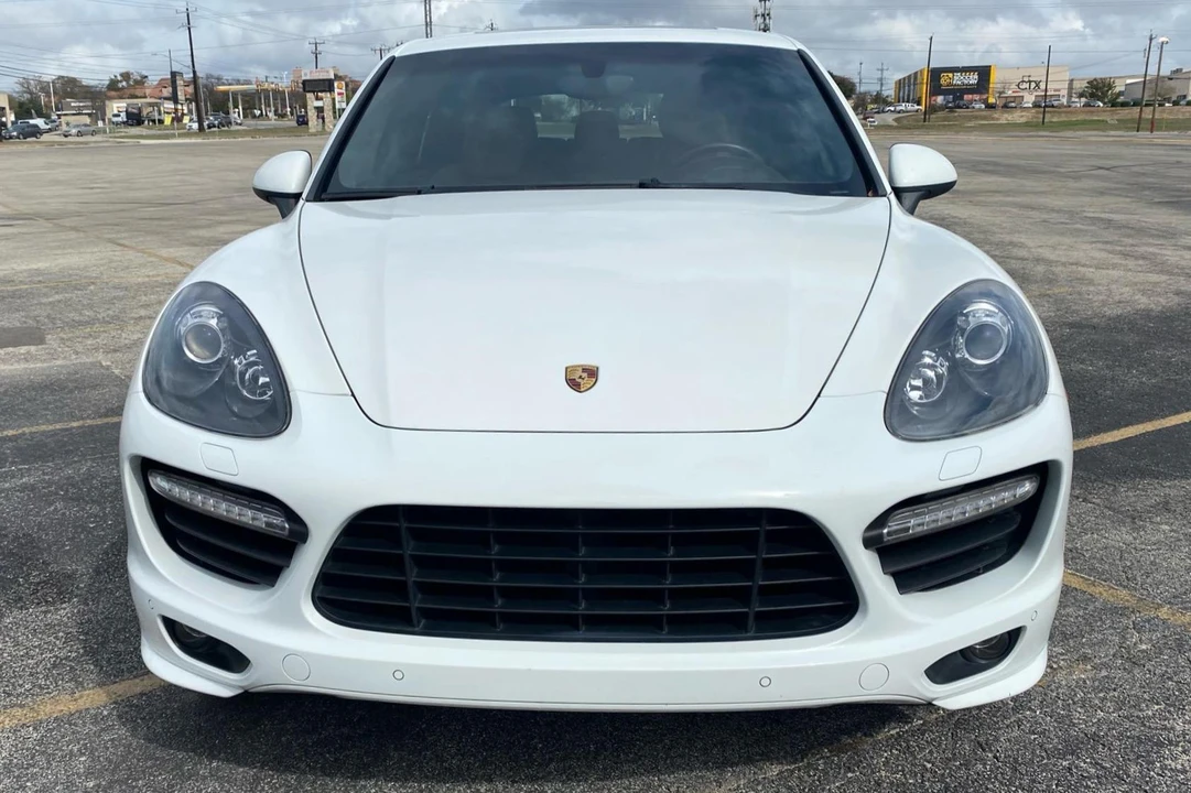 2013 Porsche 958 Cayenne GTS - Image 2 of 31