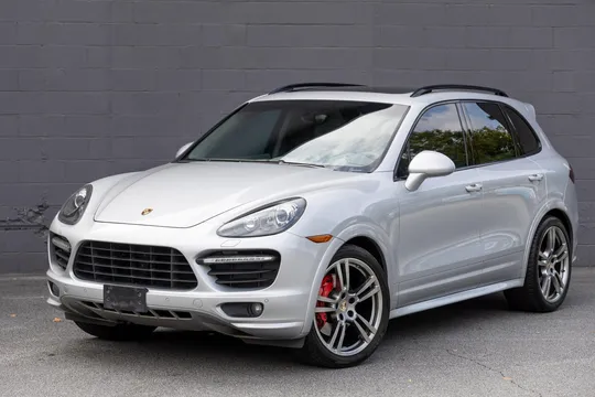 2013 Porsche Cayenne GTS