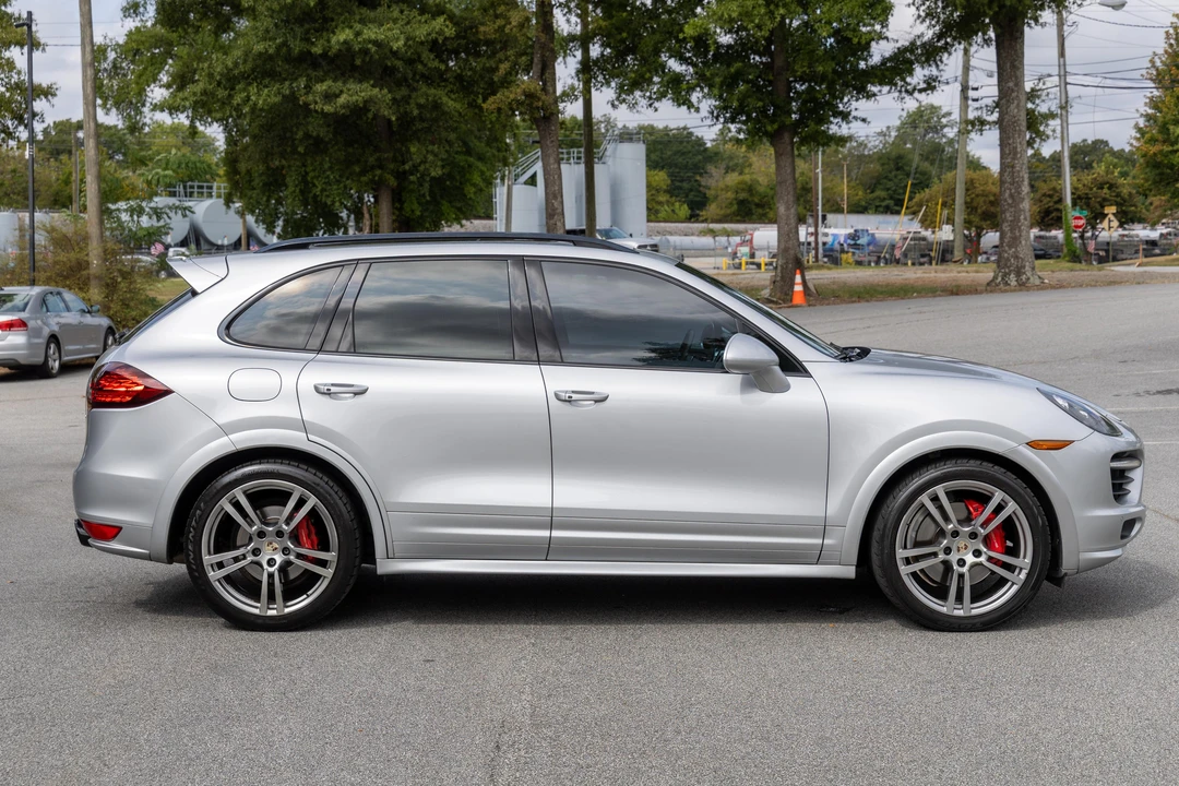 2013 Porsche 958 Cayenne GTS - Image 16 of 31