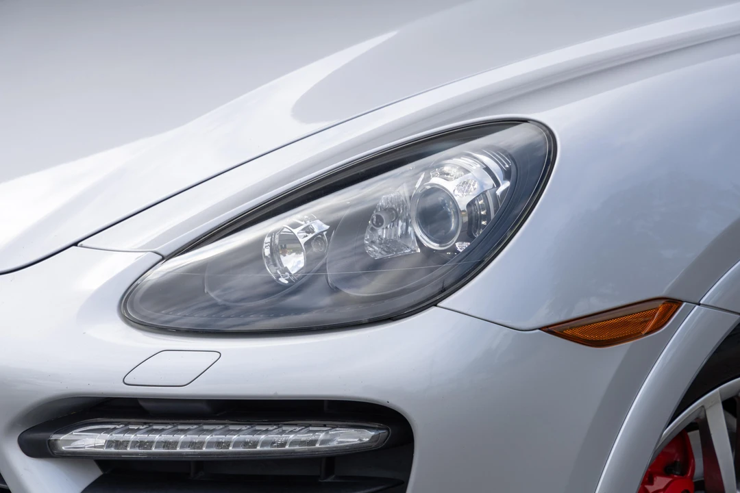 2013 Porsche 958 Cayenne GTS - Image 24 of 31