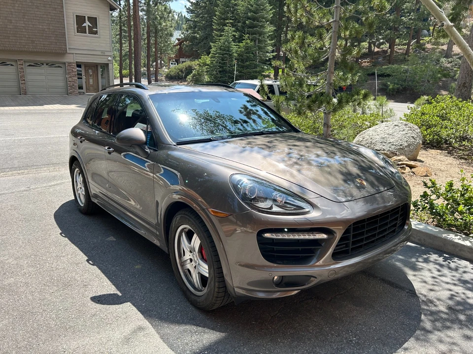 2013 Porsche 958 Cayenne GTS - Image 2 of 21