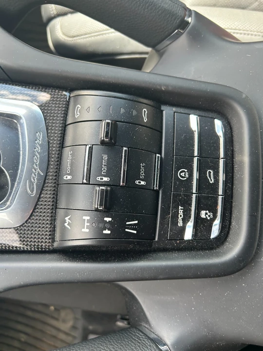 2013 Porsche 958 Cayenne GTS - Image 18 of 21