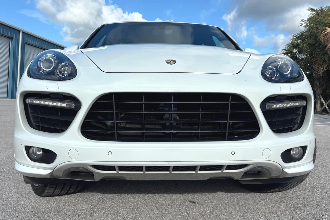 2013 Porsche 958 Cayenne GTS - Image 2 of 31