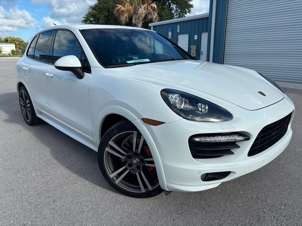 2013 Porsche 958 Cayenne GTS - Image 24 of 31