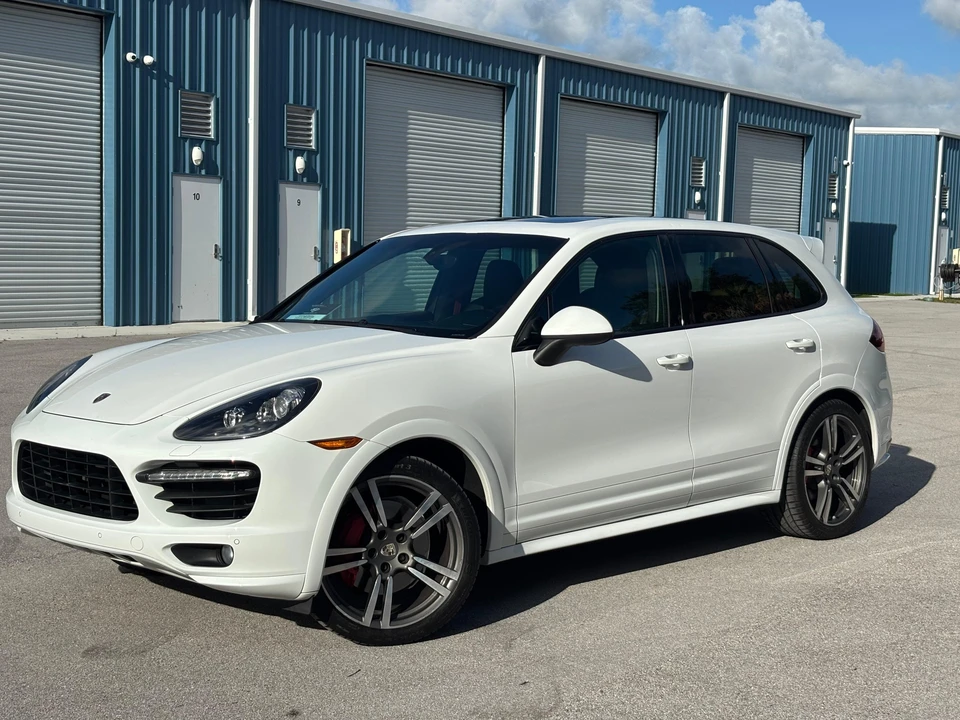 2013 Porsche 958 Cayenne GTS - Image 14 of 31