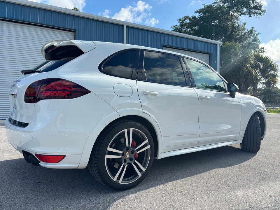 2013 Porsche 958 Cayenne GTS - Image 21 of 31