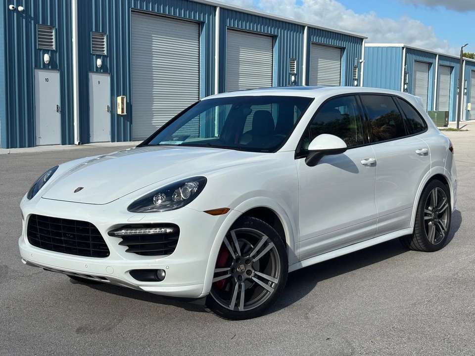 2013 Porsche 958 Cayenne GTS - Image 12 of 31