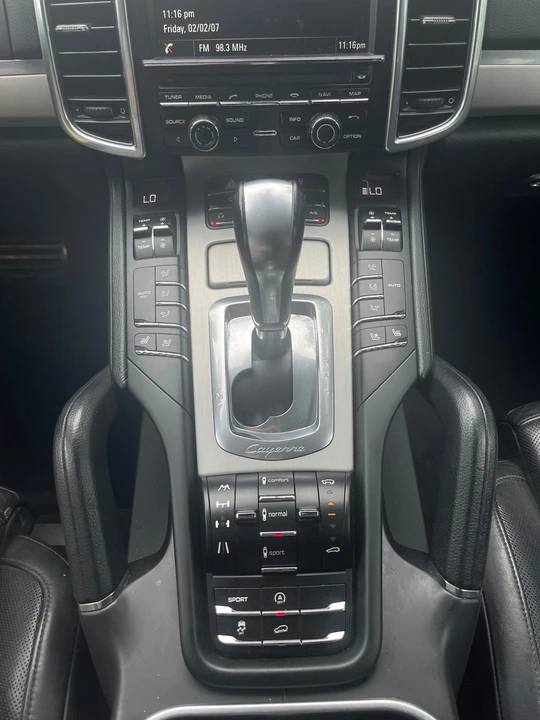 2013 Porsche 958 Cayenne GTS - Image 16 of 31