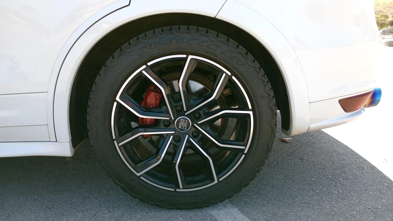 2013 Porsche 958 Cayenne GTS - Image 29 of 31