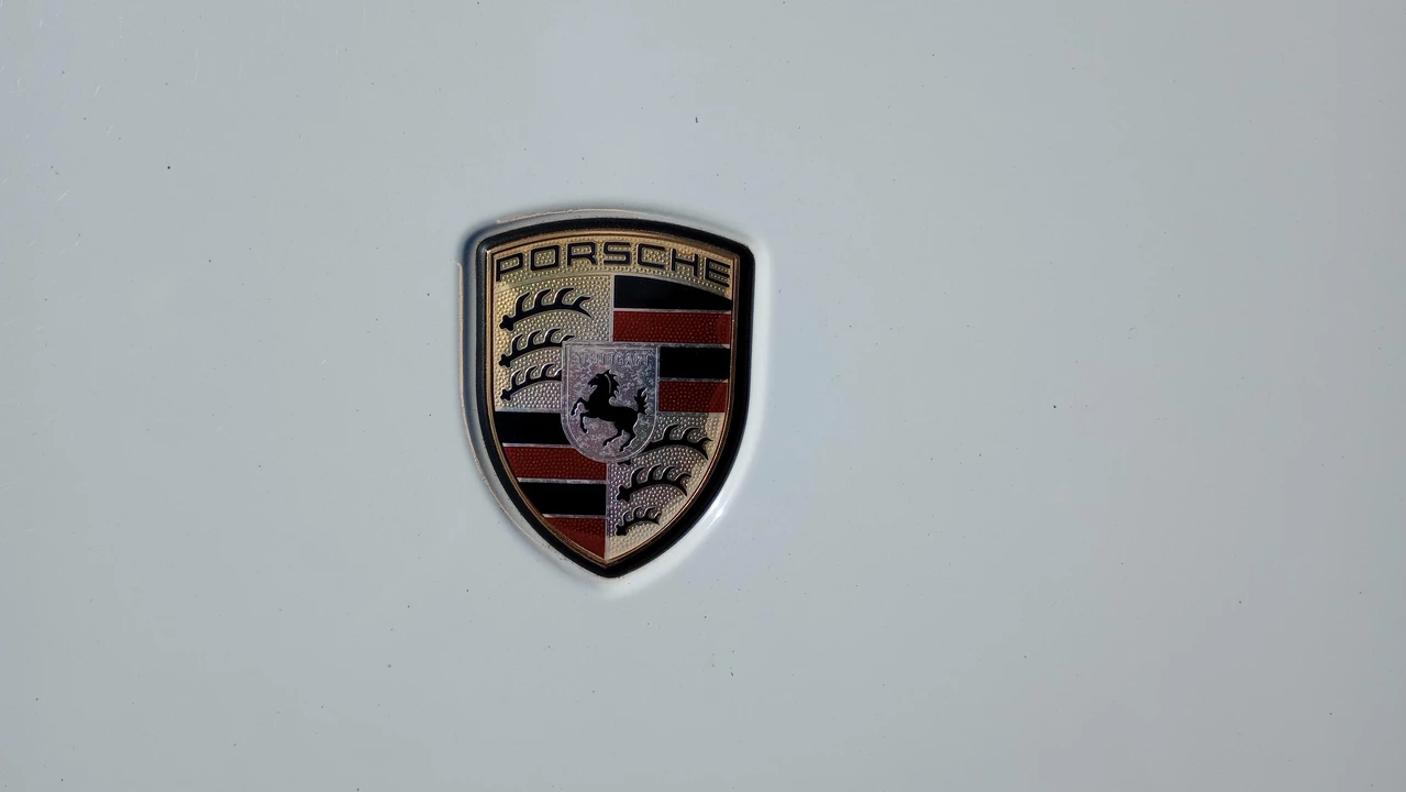 2013 Porsche 958 Cayenne GTS - Image 19 of 31