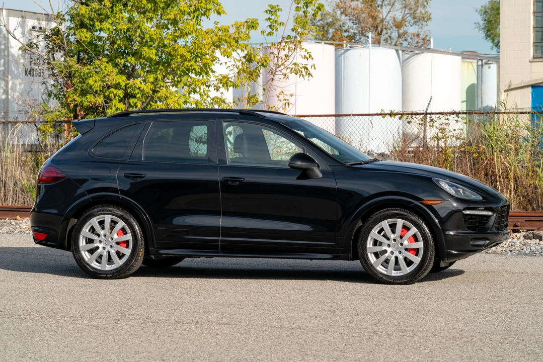 2013 Porsche 958 Cayenne GTS - Image 17 of 31