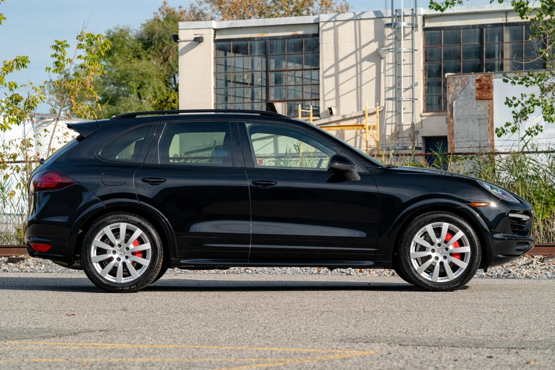 2013 Porsche 958 Cayenne GTS - Image 16 of 31