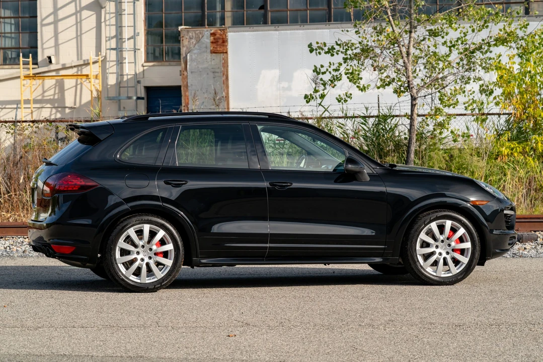 2013 Porsche 958 Cayenne GTS - Image 15 of 31