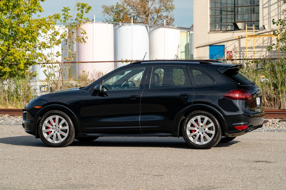 2013 Porsche 958 Cayenne GTS - Image 7 of 31