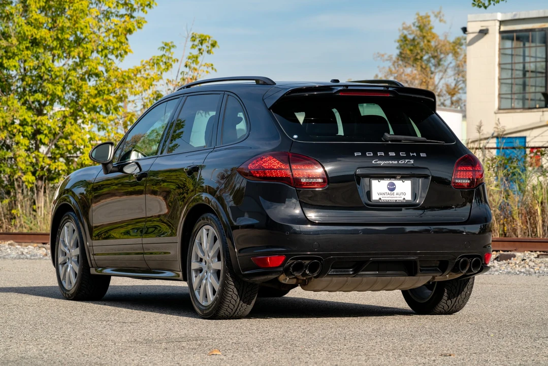 2013 Porsche 958 Cayenne GTS - Image 10 of 31