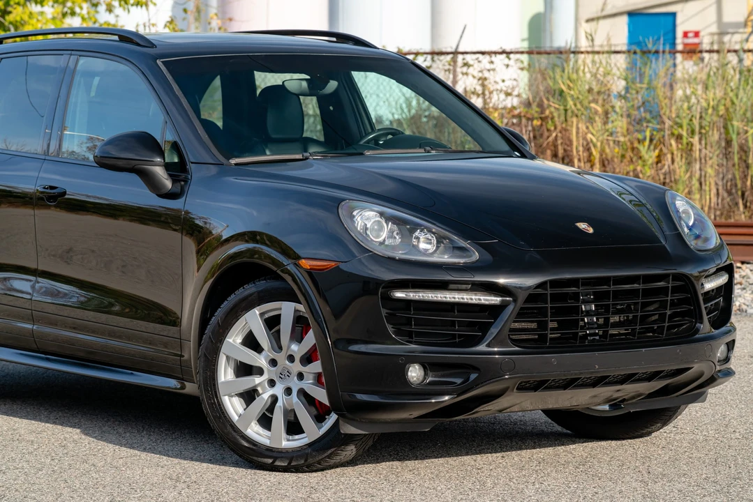 2013 Porsche 958 Cayenne GTS - Image 30 of 31
