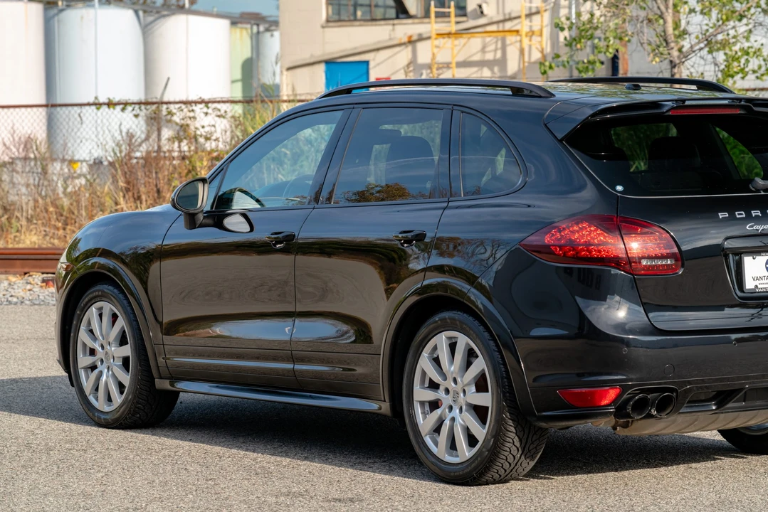 2013 Porsche 958 Cayenne GTS - Image 25 of 31