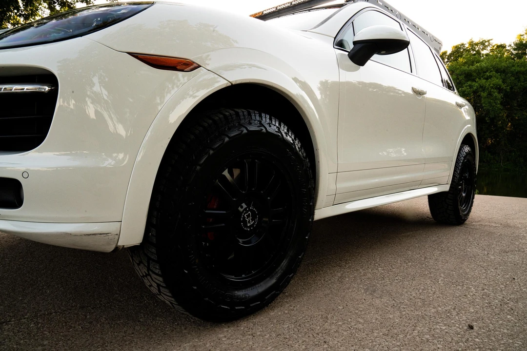 2013 Porsche 958 Cayenne GTS - Image 29 of 31