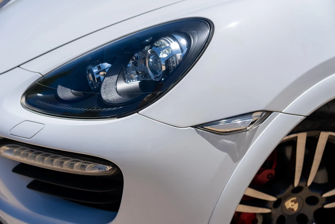 2013 Porsche 958 Cayenne GTS - Image 23 of 29
