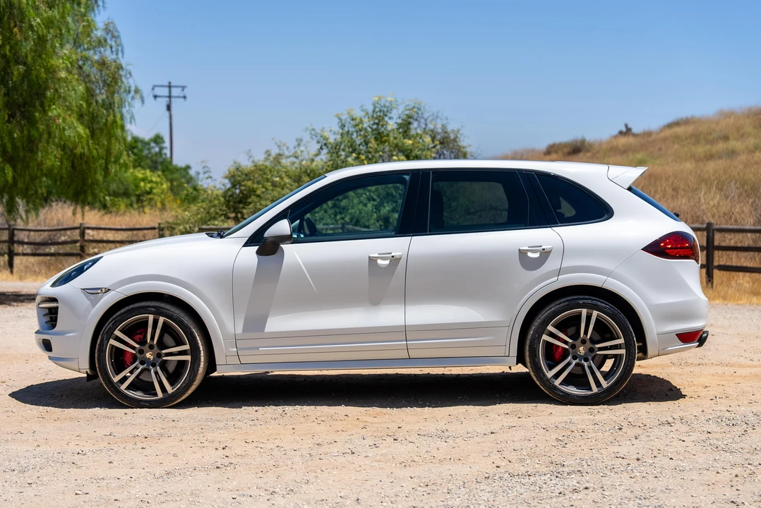 2013 Porsche 958 Cayenne GTS - Image 13 of 29