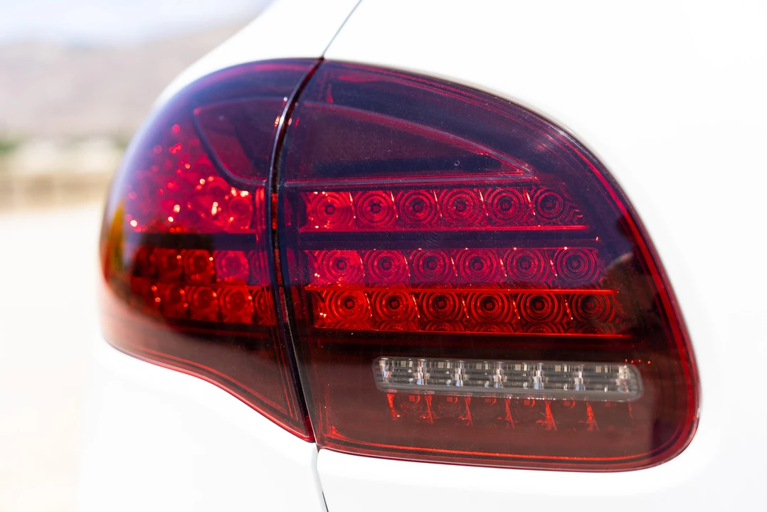 2013 Porsche 958 Cayenne GTS - Image 26 of 29