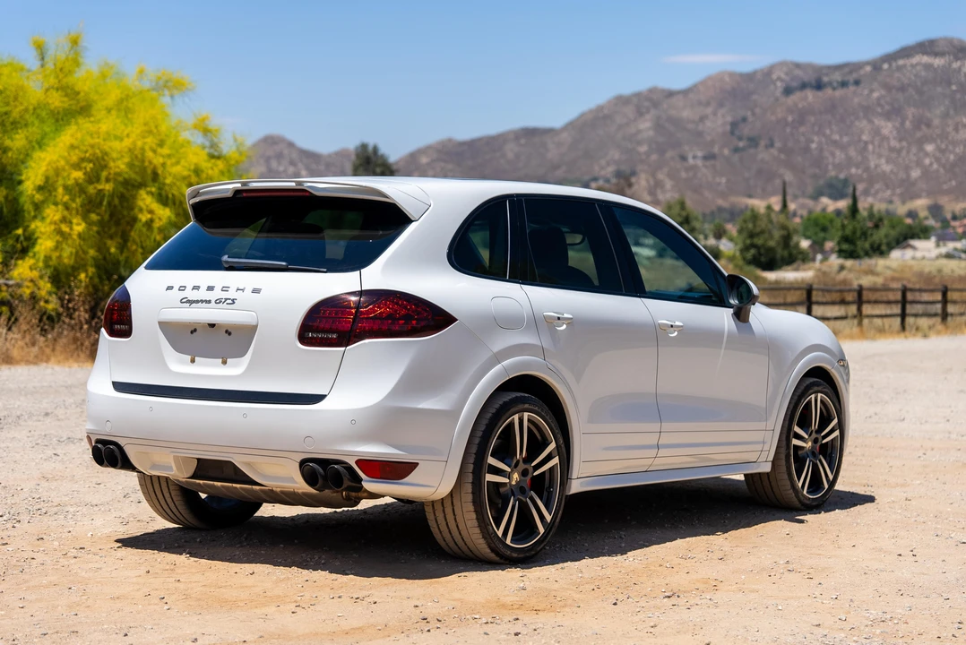2013 Porsche 958 Cayenne GTS - Image 14 of 29