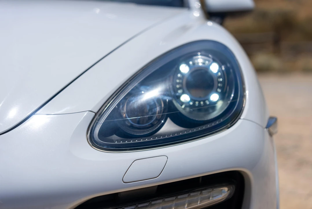 2013 Porsche 958 Cayenne GTS - Image 22 of 29