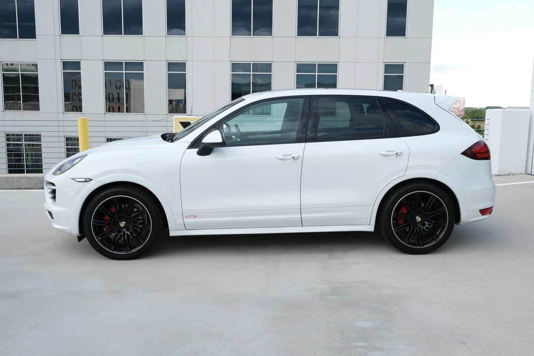 2013 Porsche 958 Cayenne GTS - Image 10 of 31