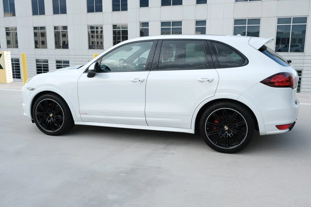 2013 Porsche 958 Cayenne GTS - Image 12 of 31