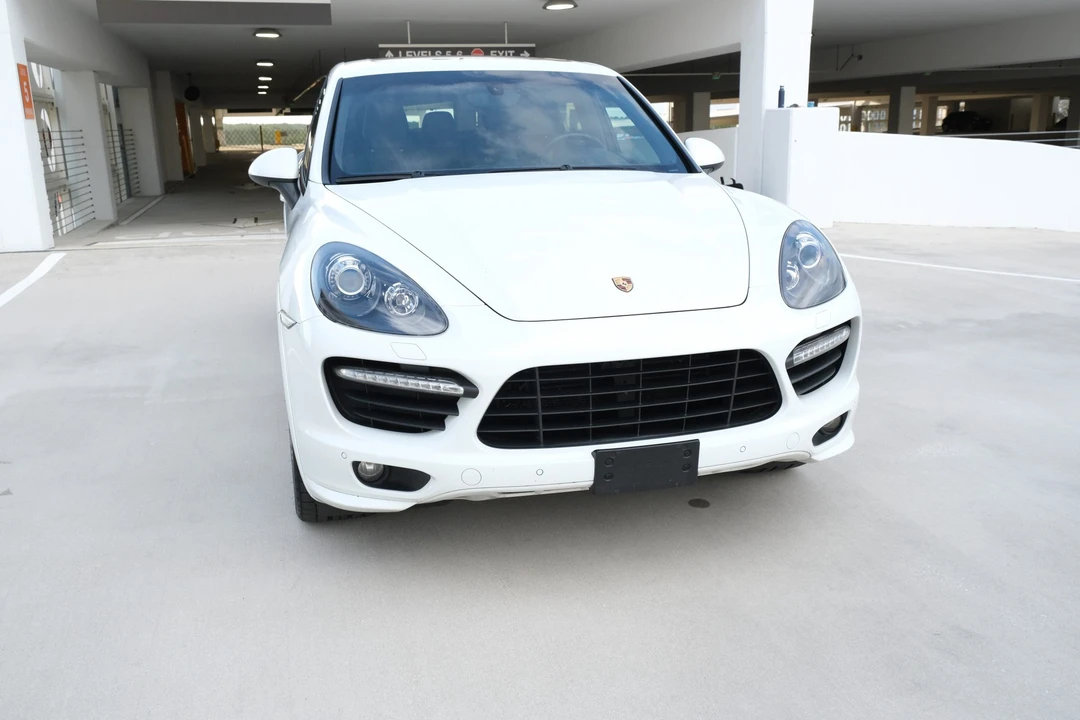 2013 Porsche 958 Cayenne GTS - Image 26 of 31