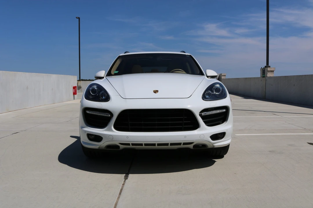 2013 Porsche 958 Cayenne GTS - Image 5 of 31