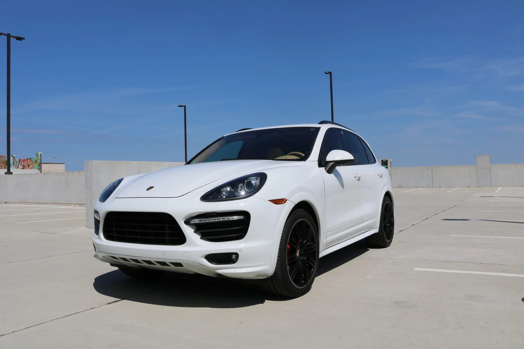 2013 Porsche 958 Cayenne GTS - Image 3 of 31