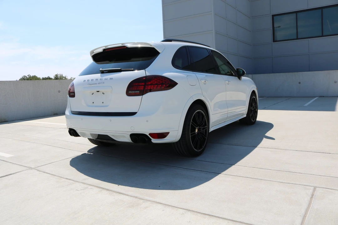 2013 Porsche 958 Cayenne GTS - Image 15 of 31