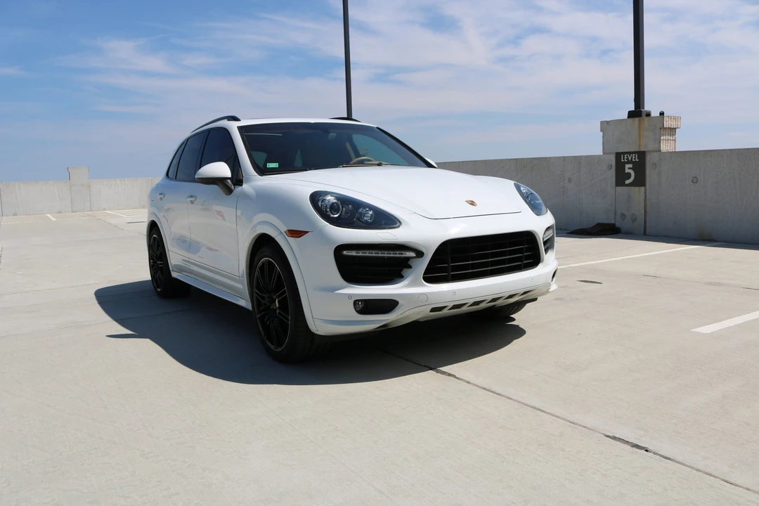2013 Porsche 958 Cayenne GTS - Image 8 of 31