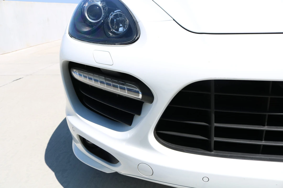 2013 Porsche 958 Cayenne GTS - Image 27 of 31